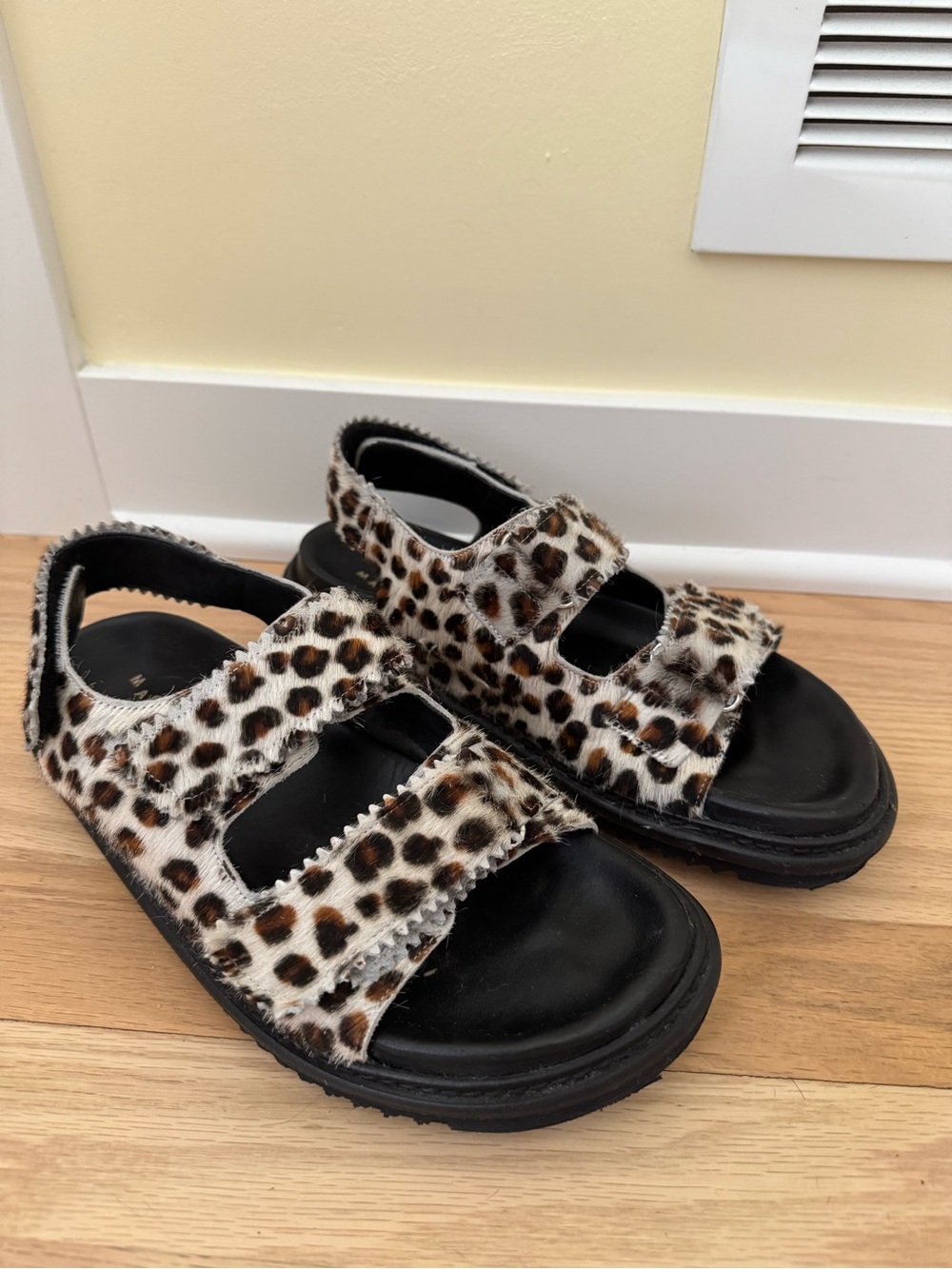 Maguire Tavira Leopard Print Sandals size 39